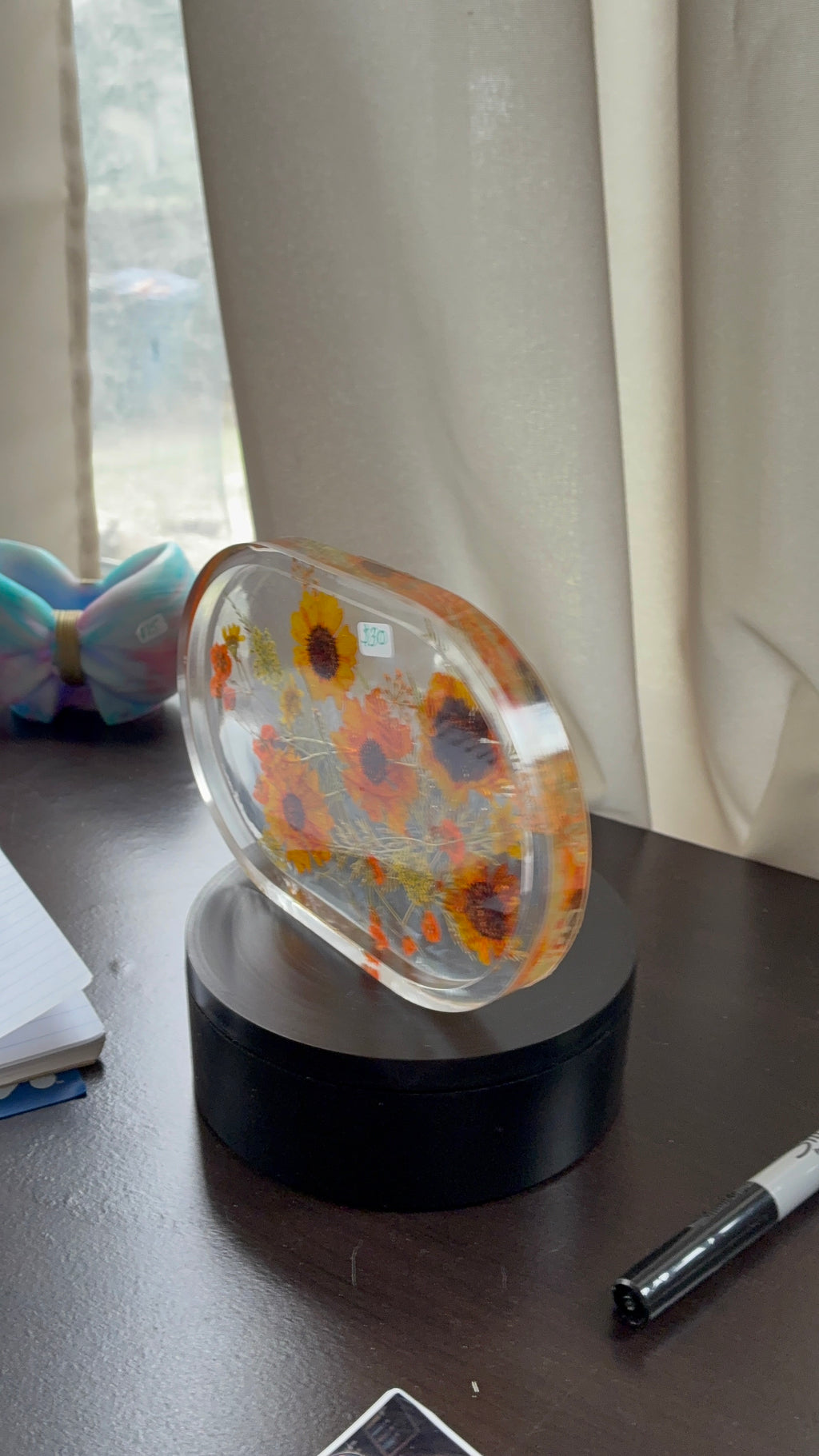 Pressed Wildflower Oval Resin Trinket Tray – Handmade Botanical Catch-All – additional product view
