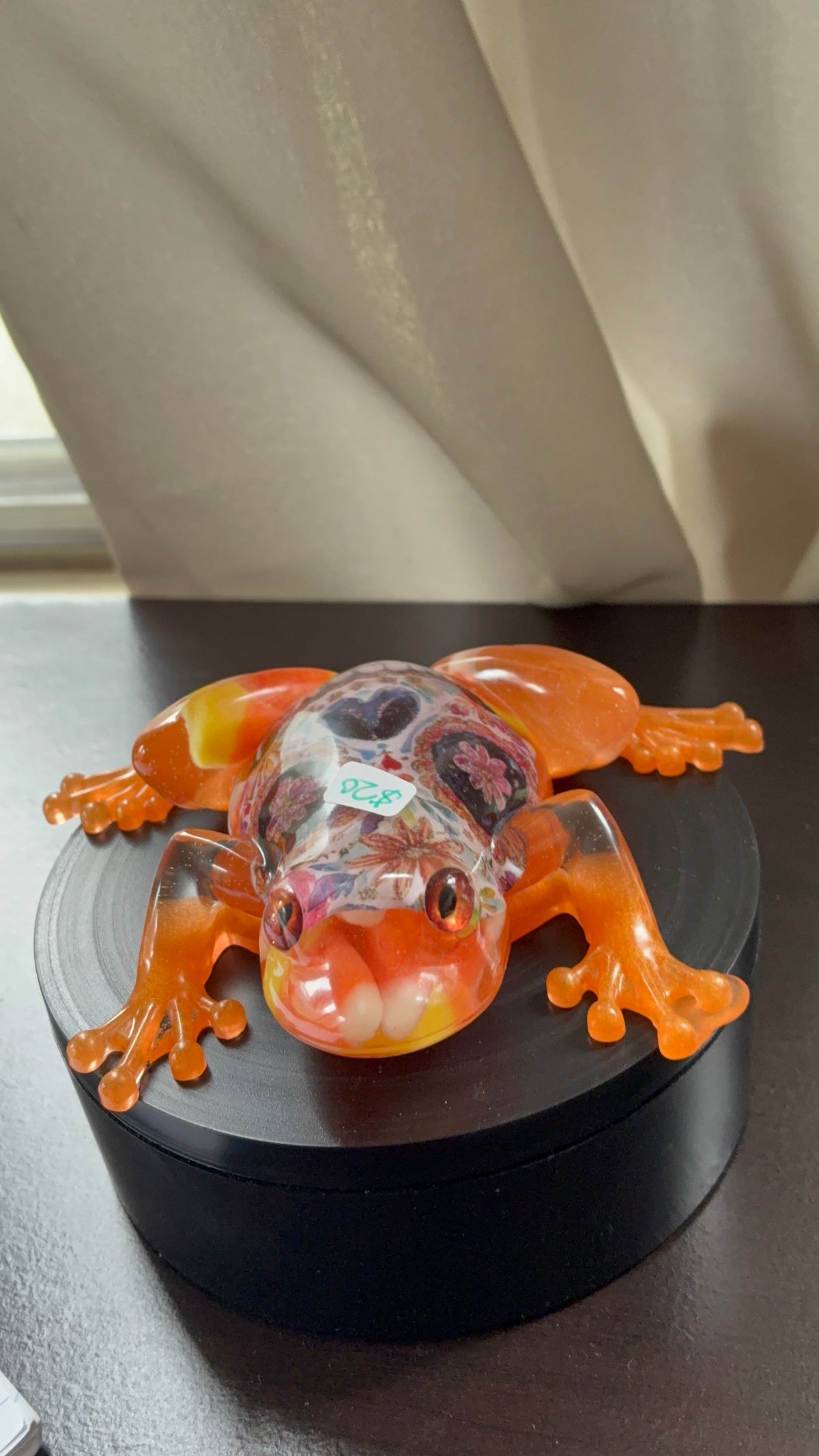 Día de los Muertos Resin Frog – Handmade Sugar Skull Figurine – additional product view