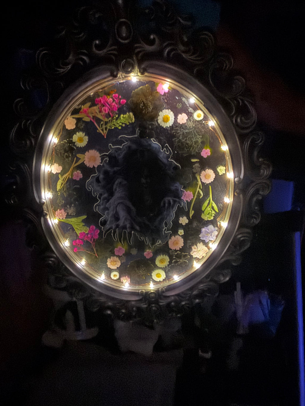 Gothic Pressed Flower Resin Mirror with LED Lights – “She Rises” – additional product view