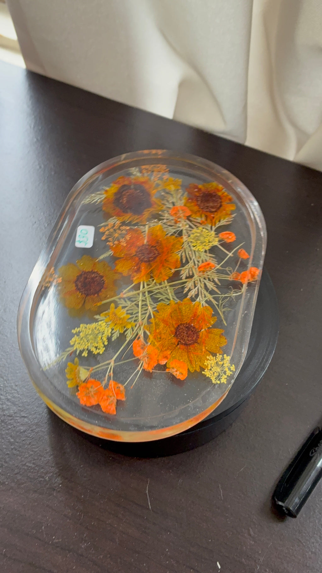 Pressed Wildflower Oval Resin Trinket Tray – Handmade Botanical Catch-All – additional product view