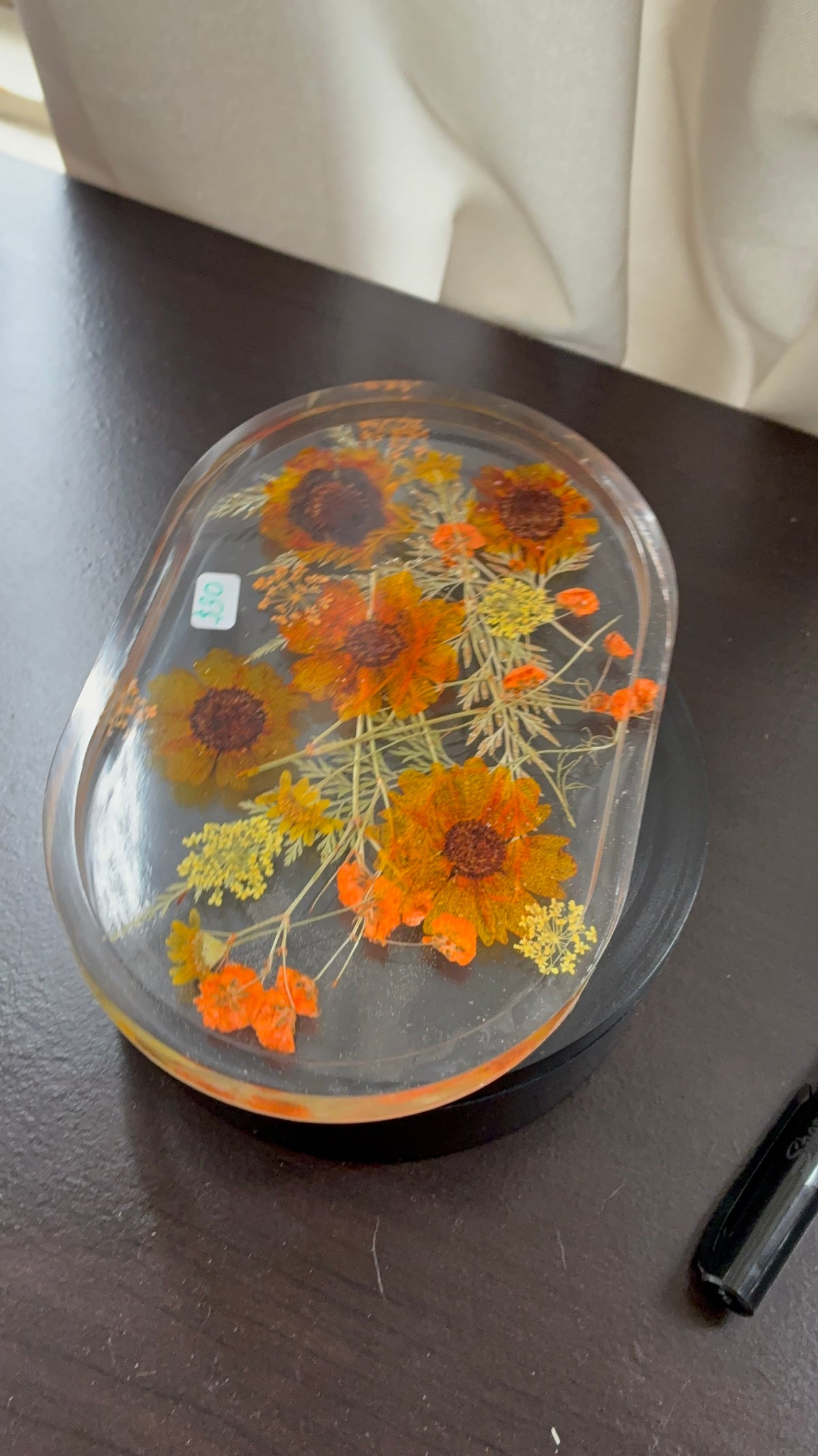 Pressed Wildflower Oval Resin Trinket Tray – Handmade Botanical Catch-All – additional product view