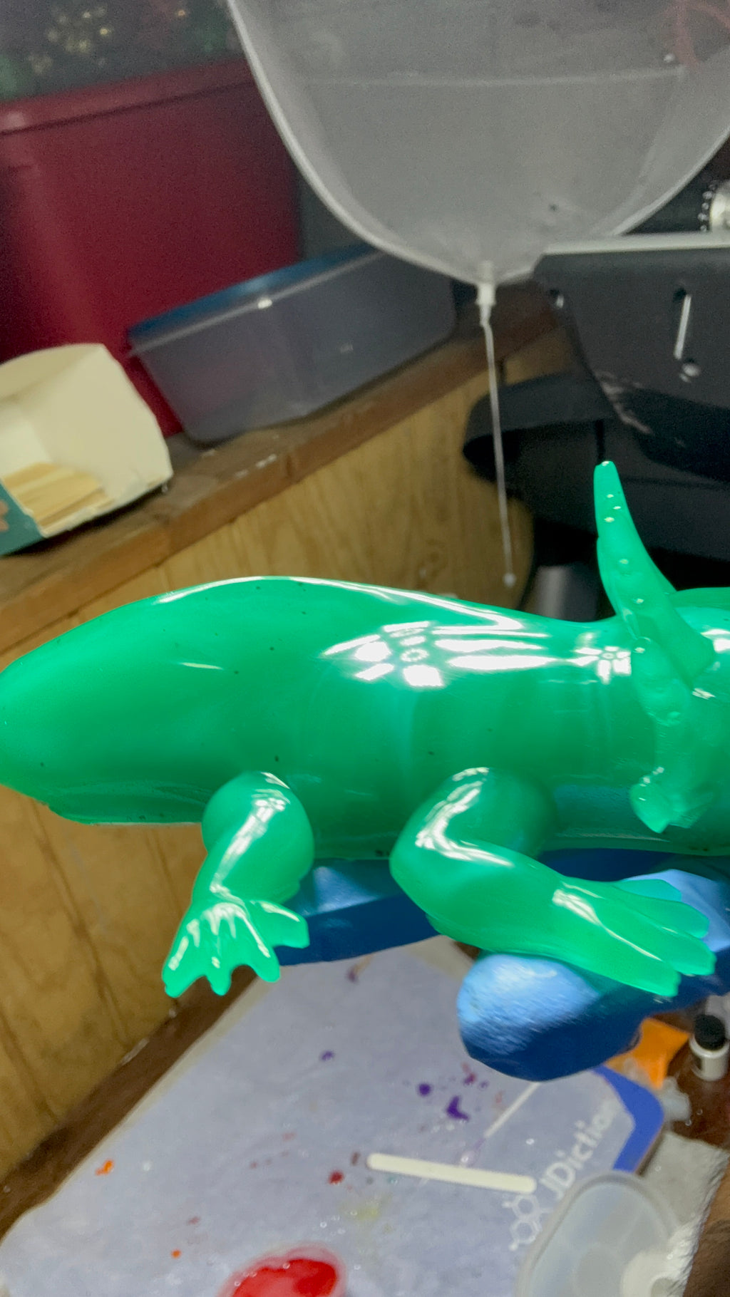 Thermochromic Color-Changing Axolotl – Teal Blue to Lime Green – additional product view