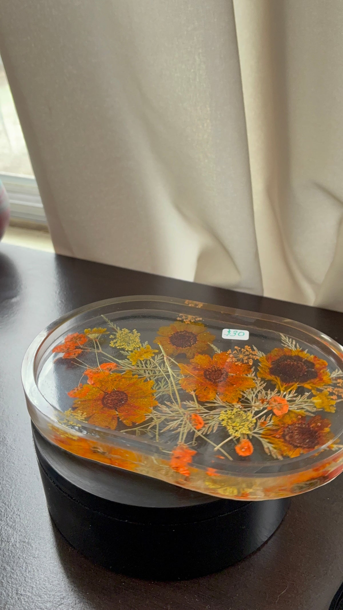 Pressed Wildflower Oval Resin Trinket Tray – Handmade Botanical Catch-All – additional product view