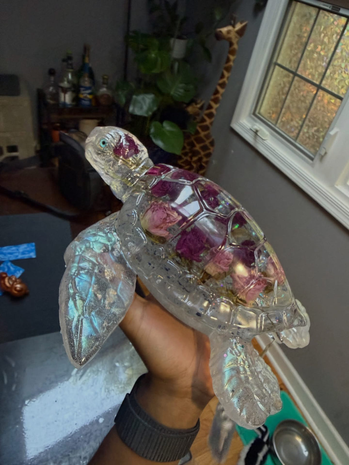 Giant Crystal Resin Turtle with Preserved Roses & LED Light Base – additional product view