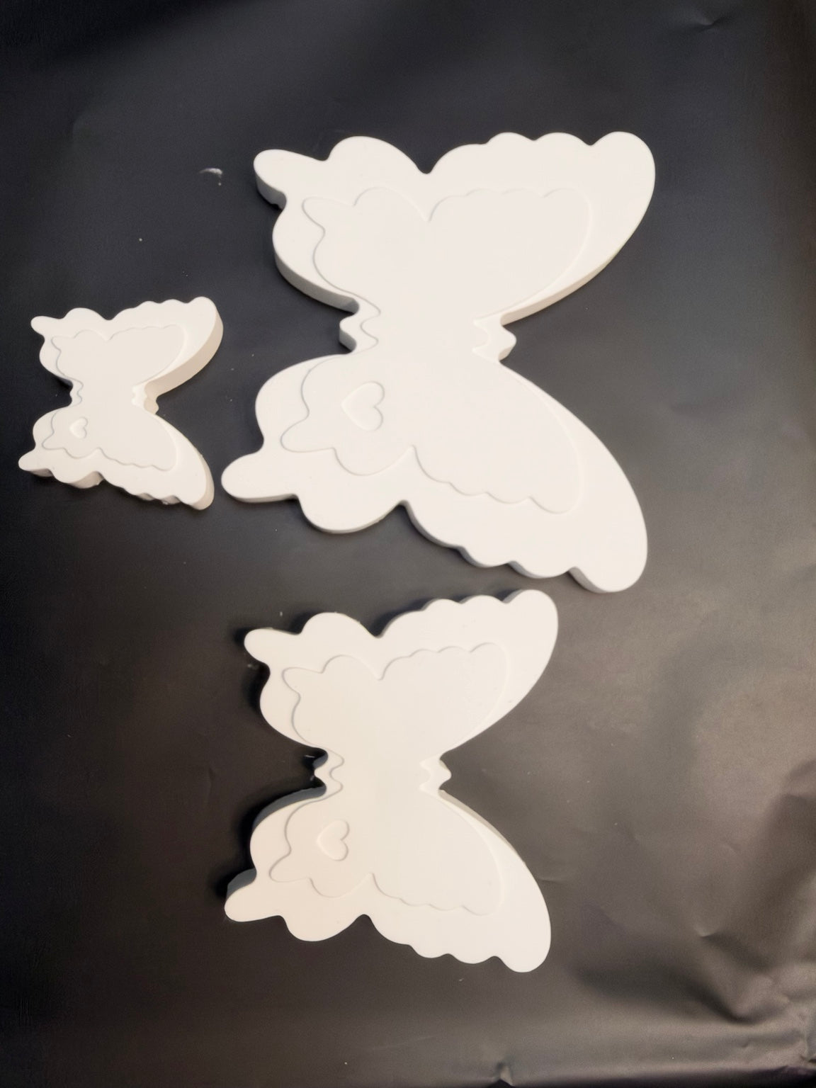 Paint your own ceramic resin butterfly pieces in three sizes