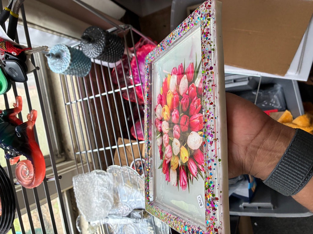 Floral resin tray detail