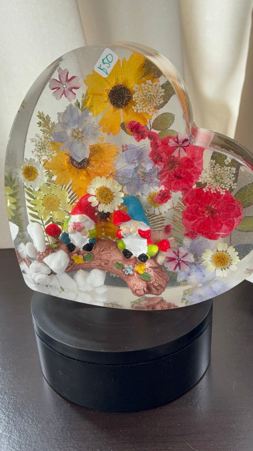 Pressed flower and gnome resin heart handmade floral keepsake view 3
