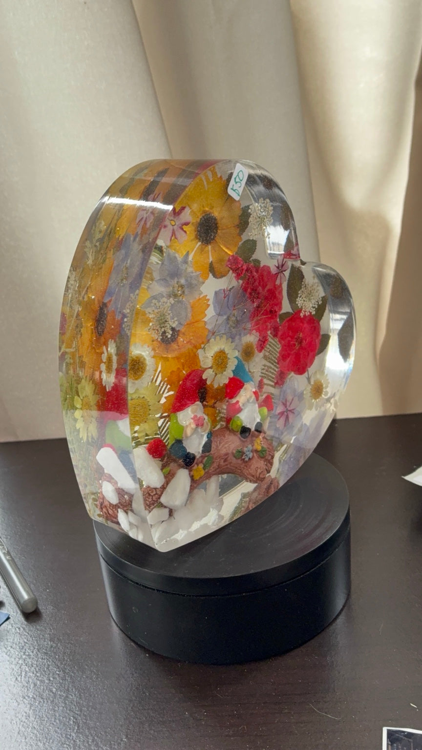 Pressed flower and gnome resin heart handmade floral keepsake view 8